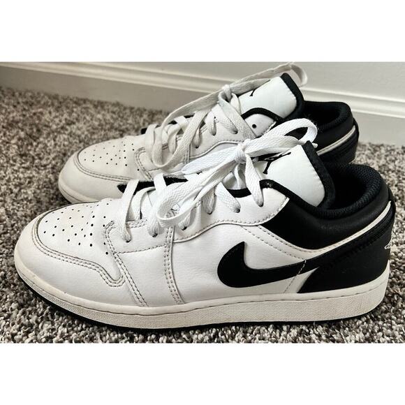 Nike Air Jordan 1 Low white/black size 6.5Y/ women's size 8 - Picture 2 of 8